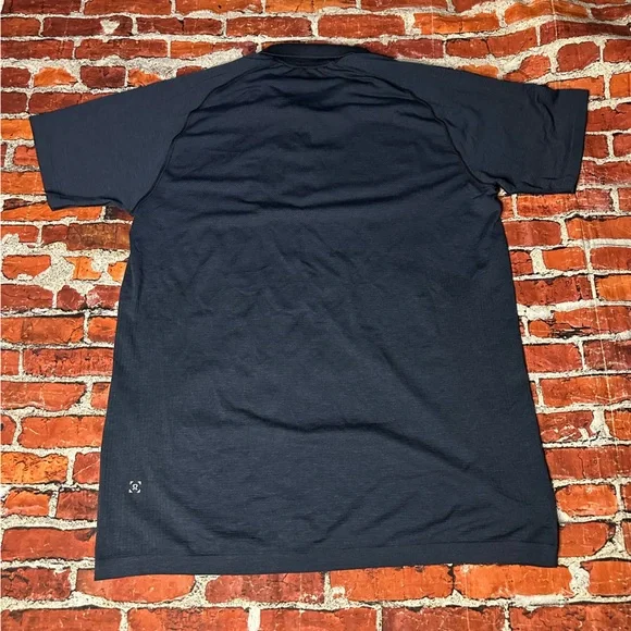 Mens lululemon polo - Picture 4 of 5